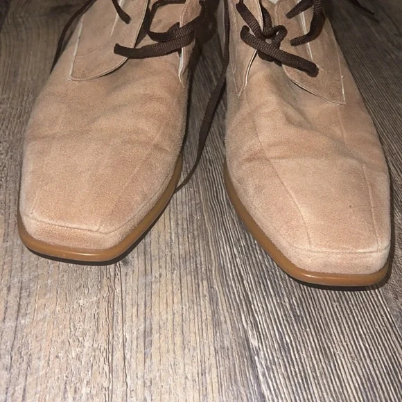 Bruno Magli Shoes - Picture 8 of 10